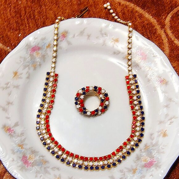 VTG 50s MCM Milk Glass Red Blue Rhinestone Patriotic Brooch Necklace Demi Set - Picture 2 of 5